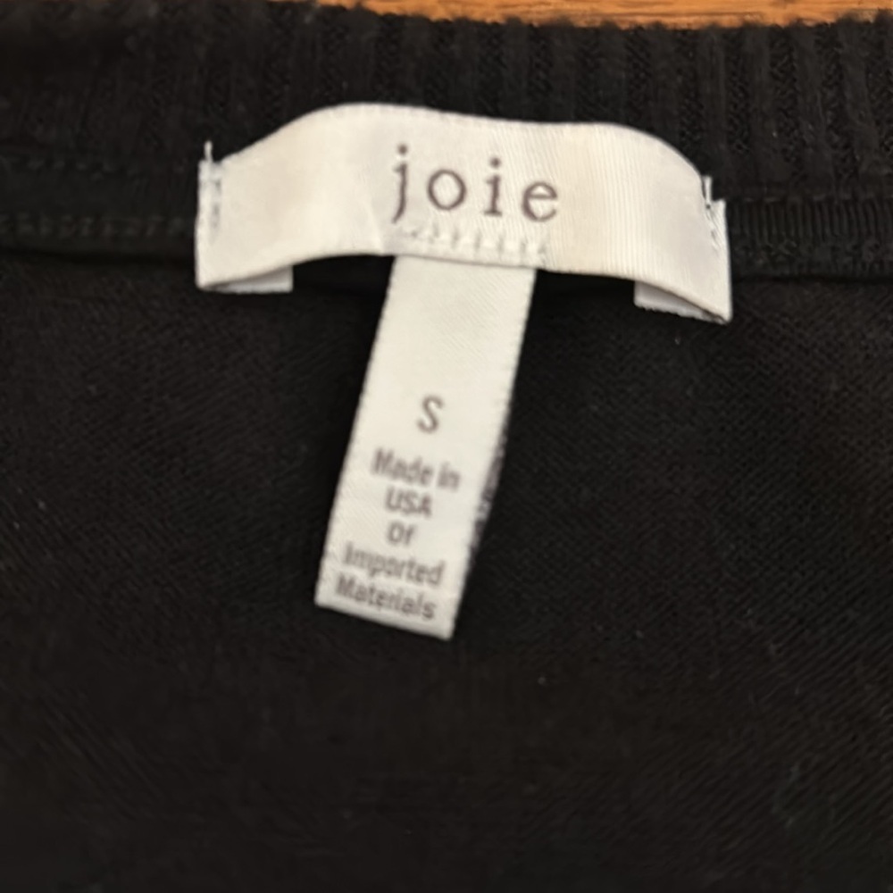 Joie Classic Lightweight Sweater with Round Neckline, Ribbed Cuffs Hem Small - Picture 4 of 5